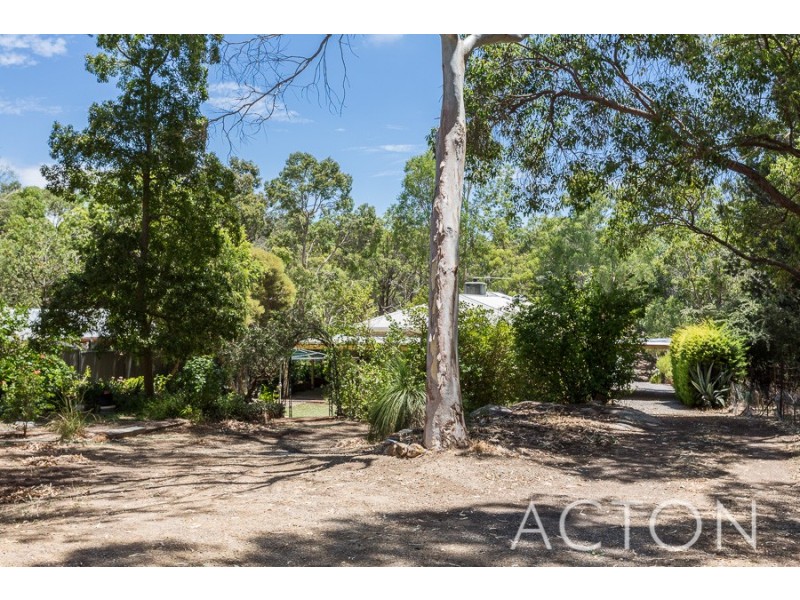 1690 Jarrah Road, Stoneville WA 6081