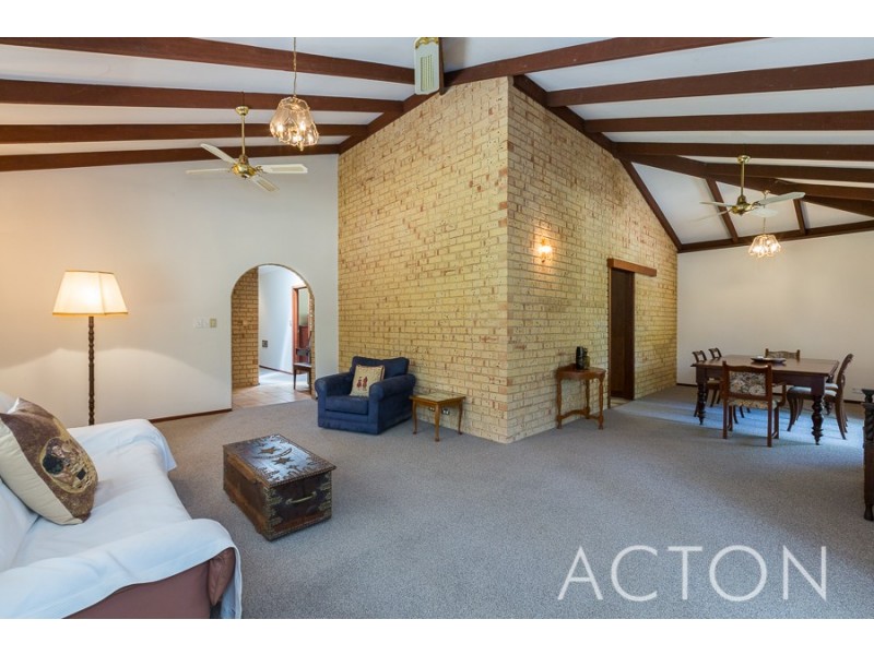 1690 Jarrah Road, Stoneville WA 6081