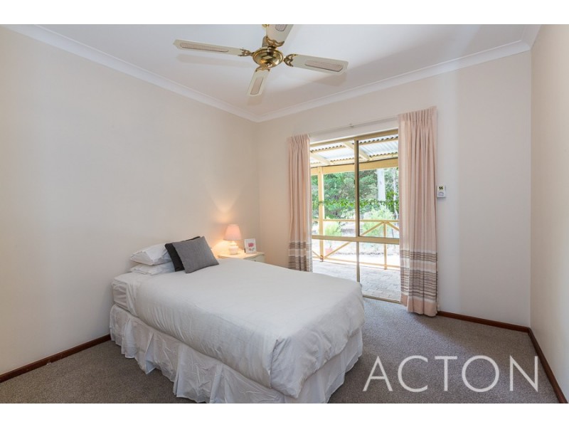 1690 Jarrah Road, Stoneville WA 6081