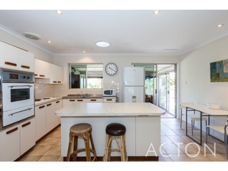 37 Page Drive, Mullaloo WA 6027