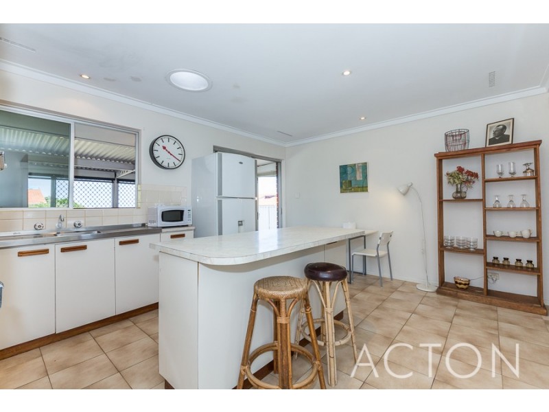 37 Page Drive, Mullaloo WA 6027