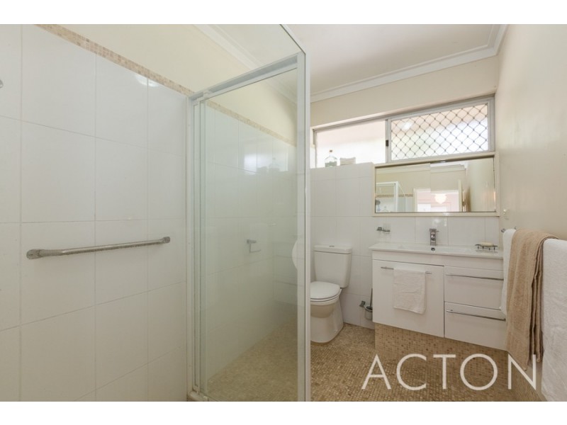 37 Page Drive, Mullaloo WA 6027