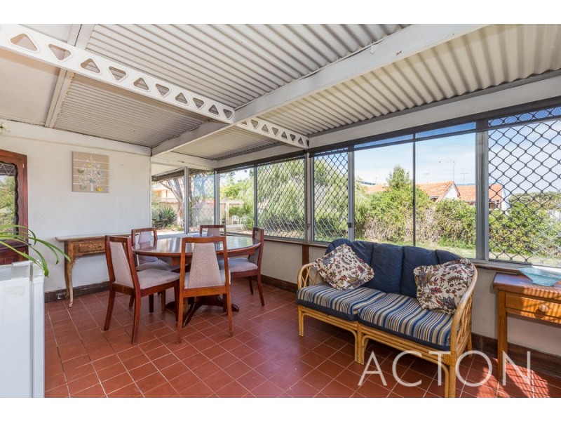 37 Page Drive, Mullaloo WA 6027