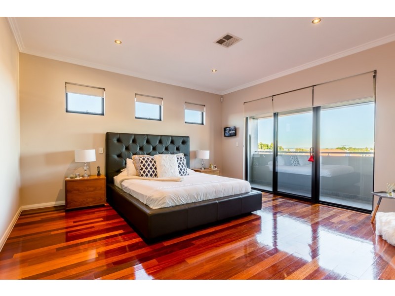 12 Castanet Drive, Madeley WA 6065