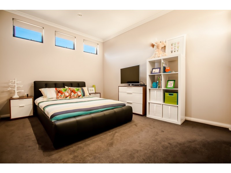 12 Castanet Drive, Madeley WA 6065