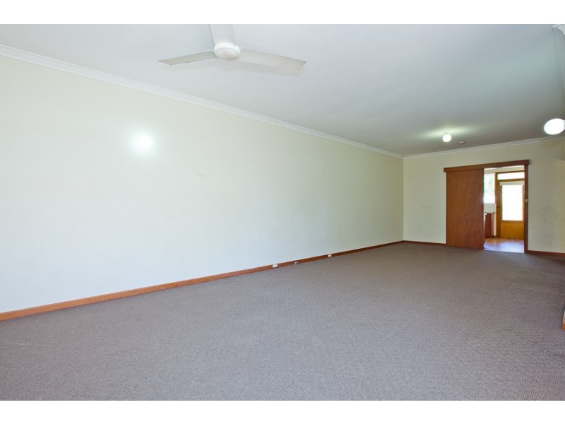 8B Genesta Crescent, Dalkeith WA 6009