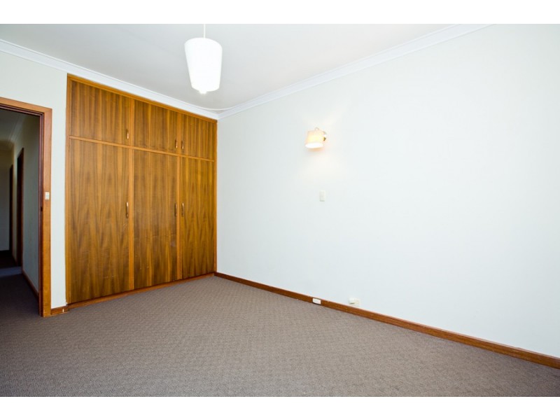 8B Genesta Crescent, Dalkeith WA 6009