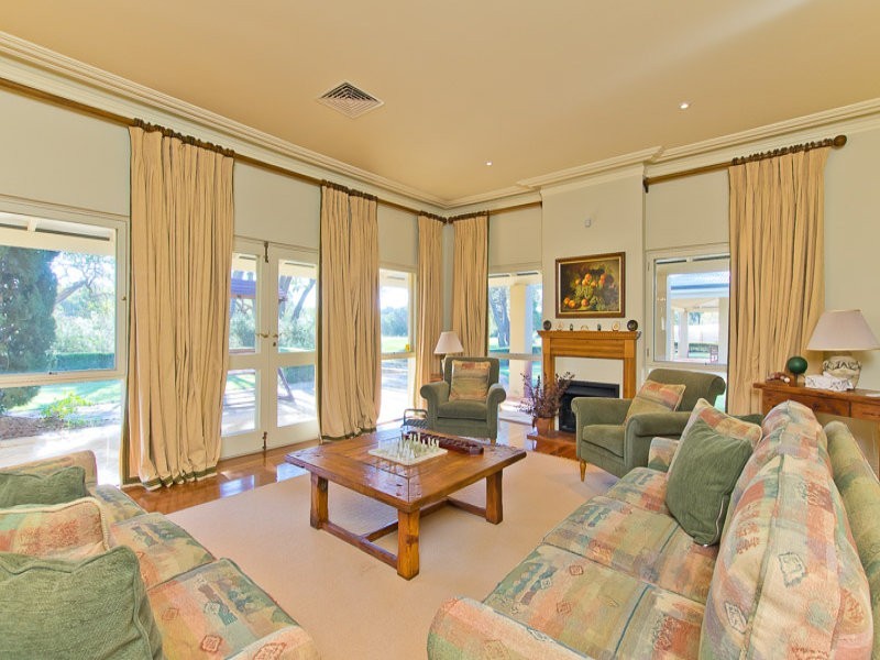 1670 Readheads Road, Stake Hill WA 6210