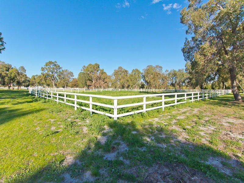 1670 Readheads Road, Stake Hill WA 6210