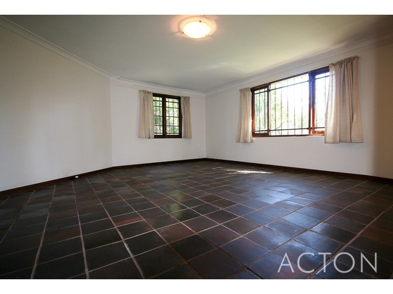 44 Gallop Road, Dalkeith WA 6009