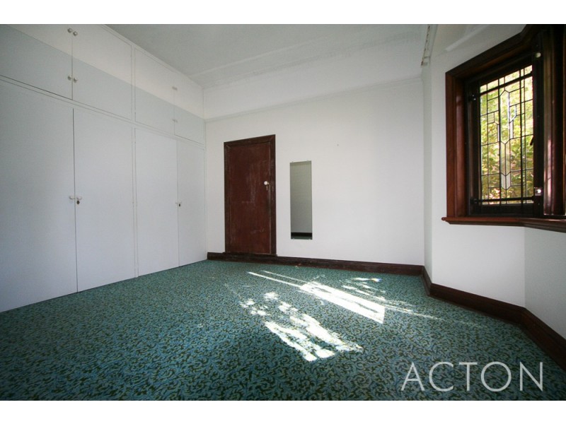 44 Gallop Road, Dalkeith WA 6009