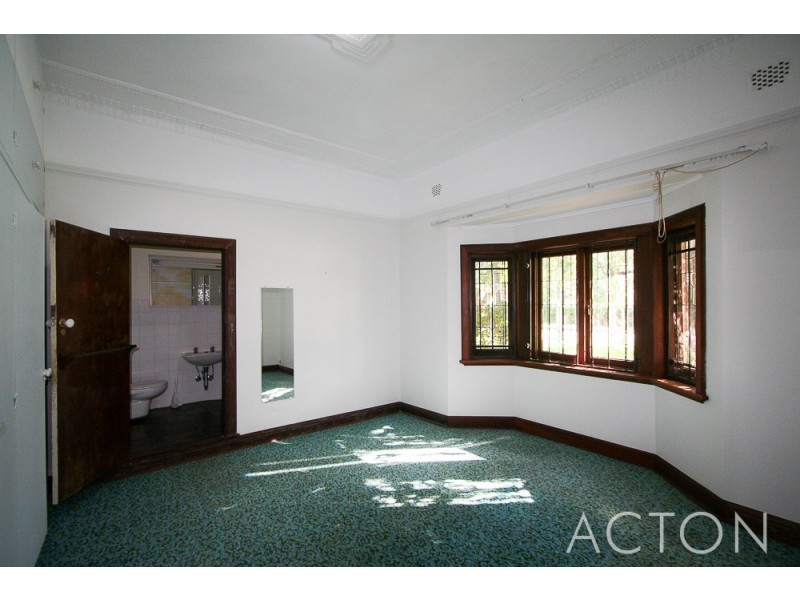 44 Gallop Road, Dalkeith WA 6009