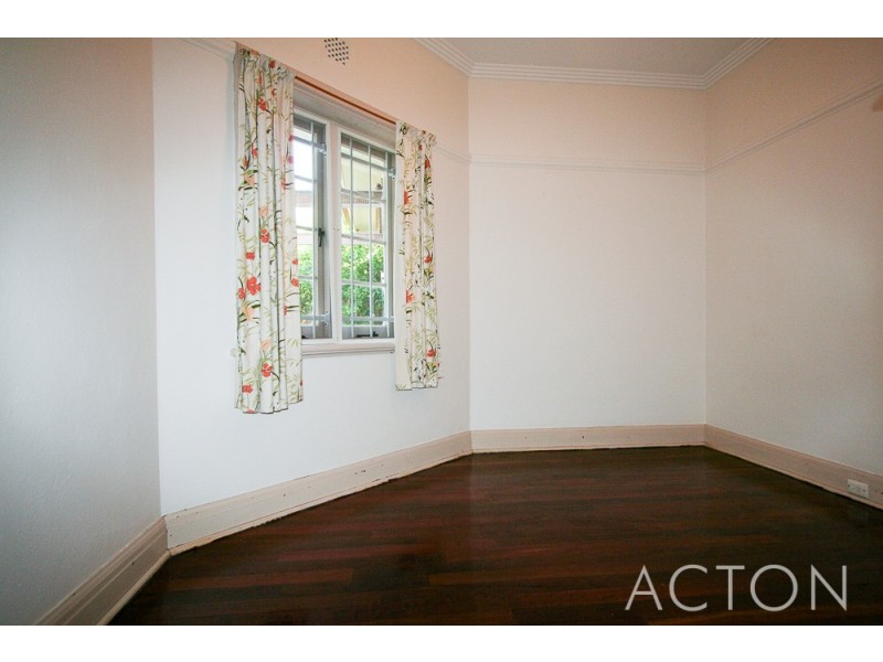 44 Gallop Road, Dalkeith WA 6009