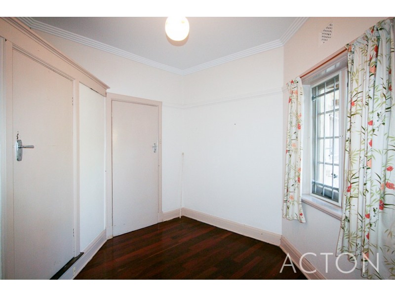 44 Gallop Road, Dalkeith WA 6009