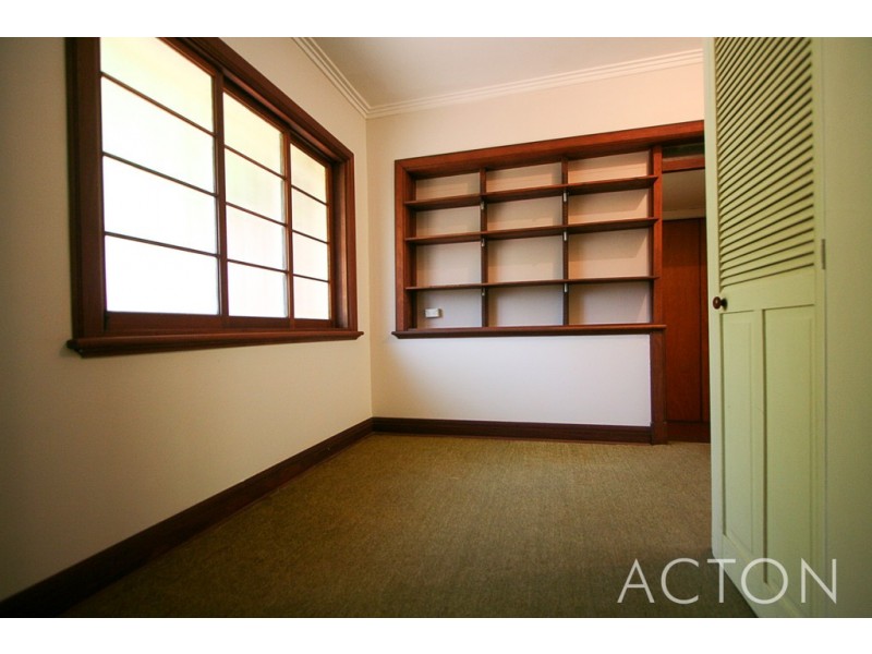 44 Gallop Road, Dalkeith WA 6009