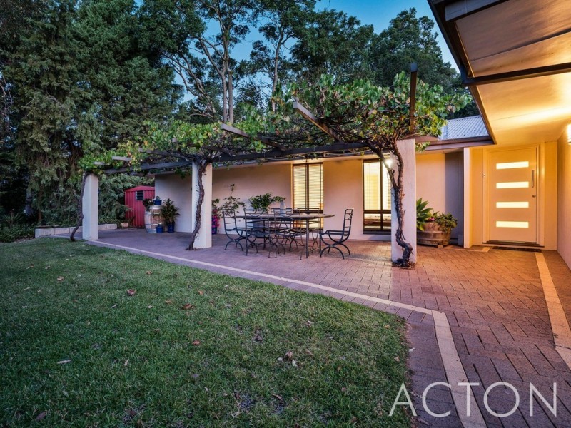 51 Girrawheen Drive, Gooseberry Hill WA 6076