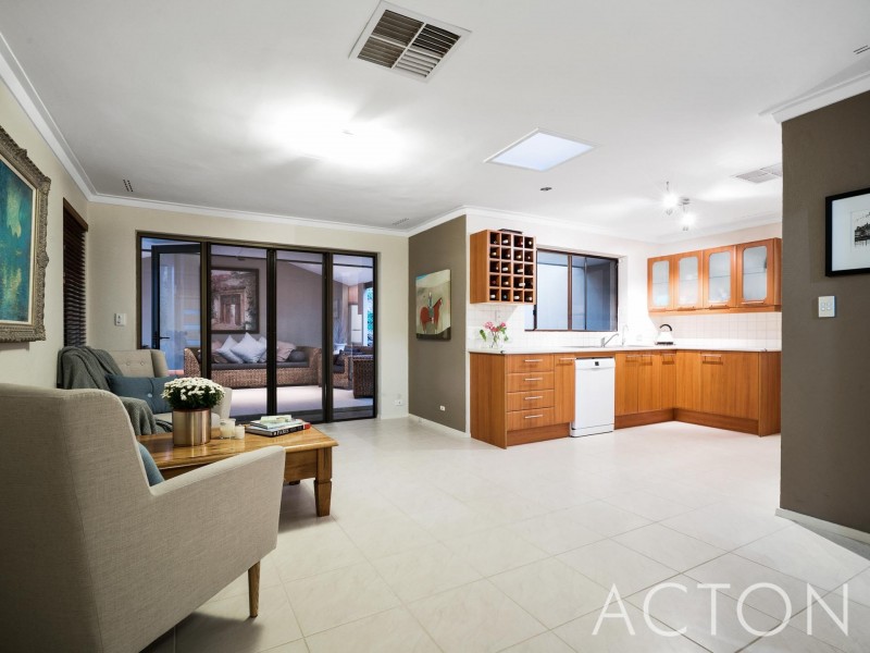 51 Girrawheen Drive, Gooseberry Hill WA 6076