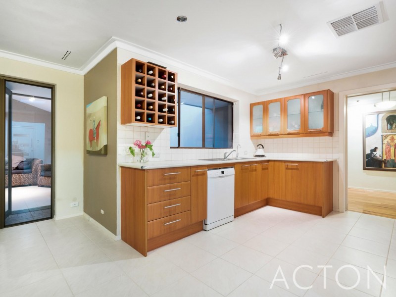 51 Girrawheen Drive, Gooseberry Hill WA 6076