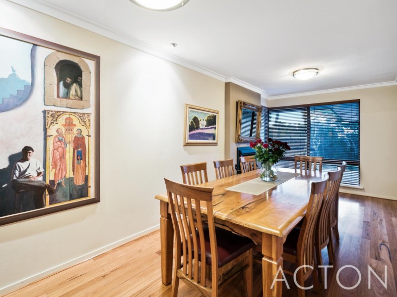 51 Girrawheen Drive, Gooseberry Hill WA 6076