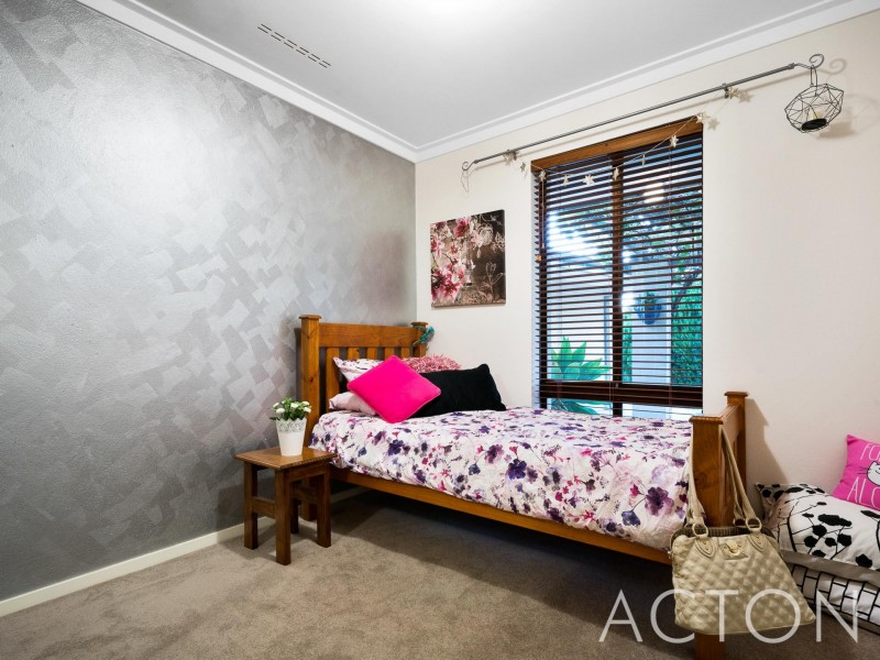 51 Girrawheen Drive, Gooseberry Hill WA 6076