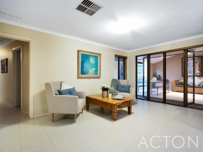 51 Girrawheen Drive, Gooseberry Hill WA 6076