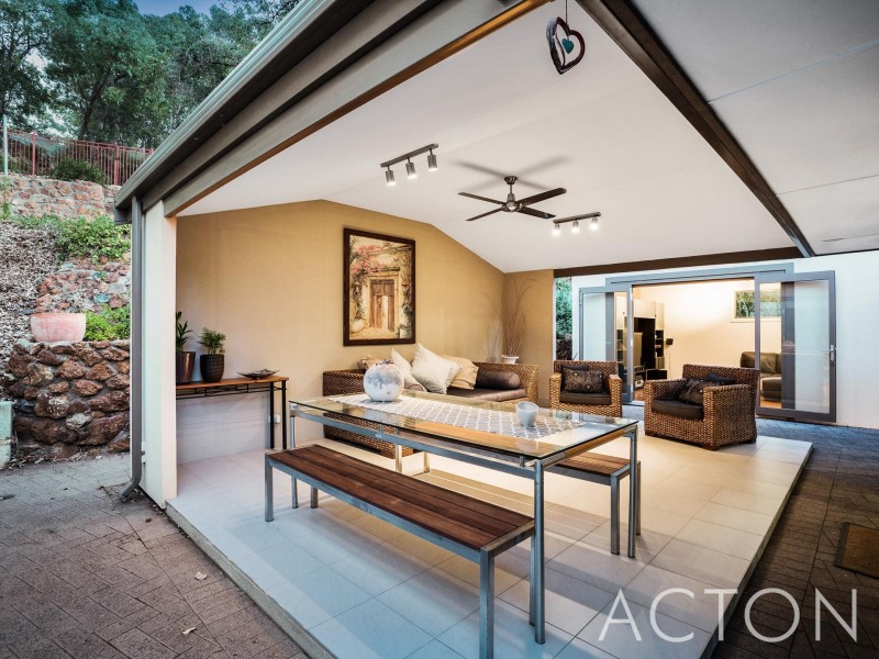 51 Girrawheen Drive, Gooseberry Hill WA 6076