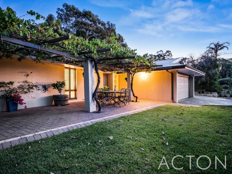 51 Girrawheen Drive, Gooseberry Hill WA 6076