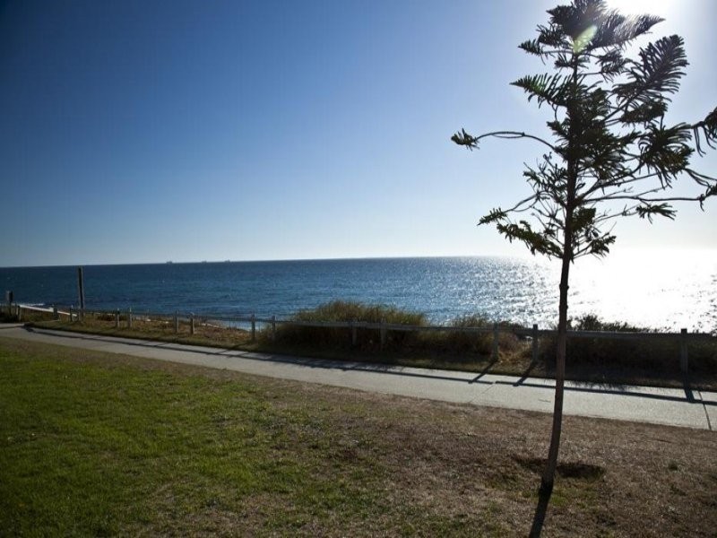 1/246 Broome Street, Cottesloe WA 6011