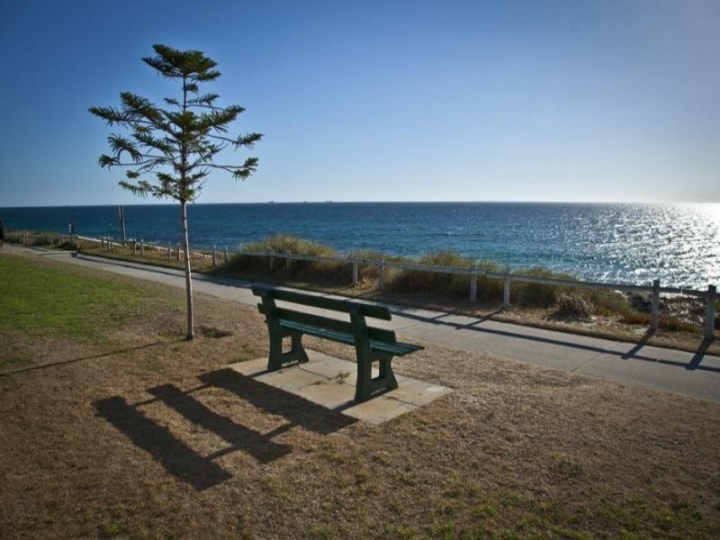 1/246 Broome Street, Cottesloe WA 6011