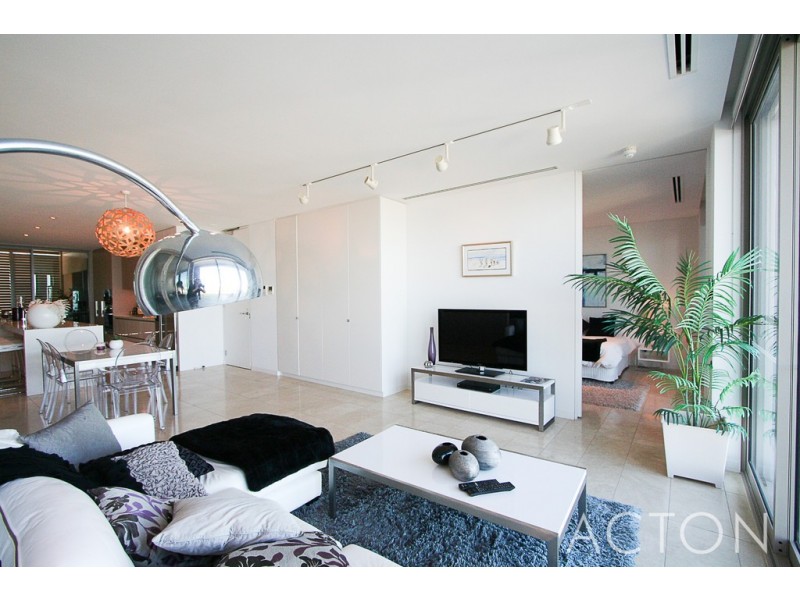 15/21 Ocean Drive, North Coogee WA 6163