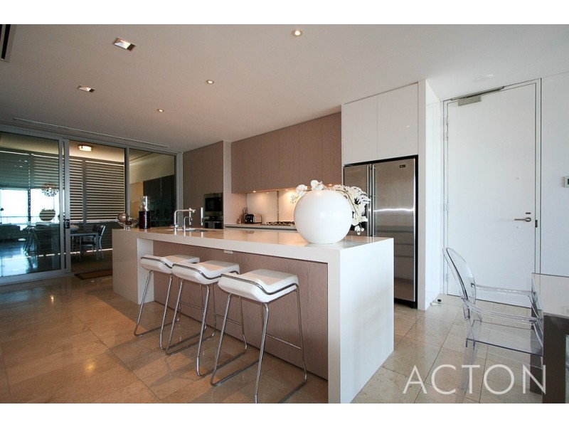 15/21 Ocean Drive, North Coogee WA 6163