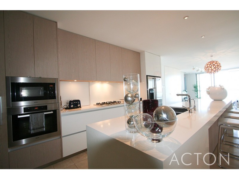 15/21 Ocean Drive, North Coogee WA 6163