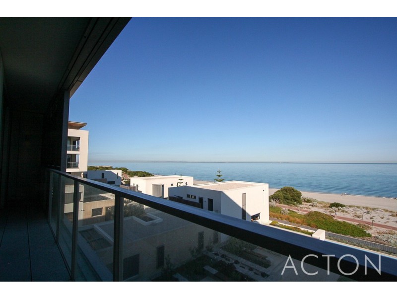 15/21 Ocean Drive, North Coogee WA 6163