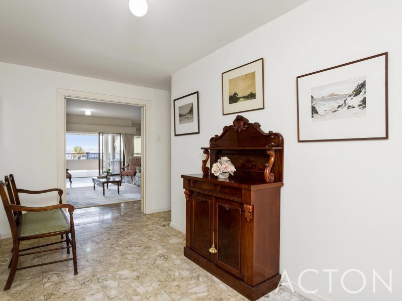 7/10 The Avenue, Crawley WA 6009