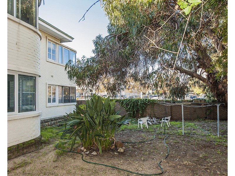 2/365 Stirling Highway, Claremont WA 6010