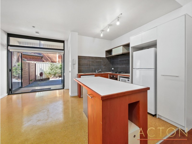 16C Princess Road, Crawley WA 6009