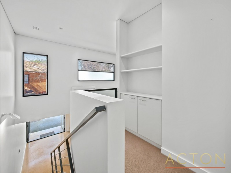 16C Princess Road, Crawley WA 6009