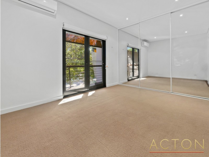 16C Princess Road, Crawley WA 6009