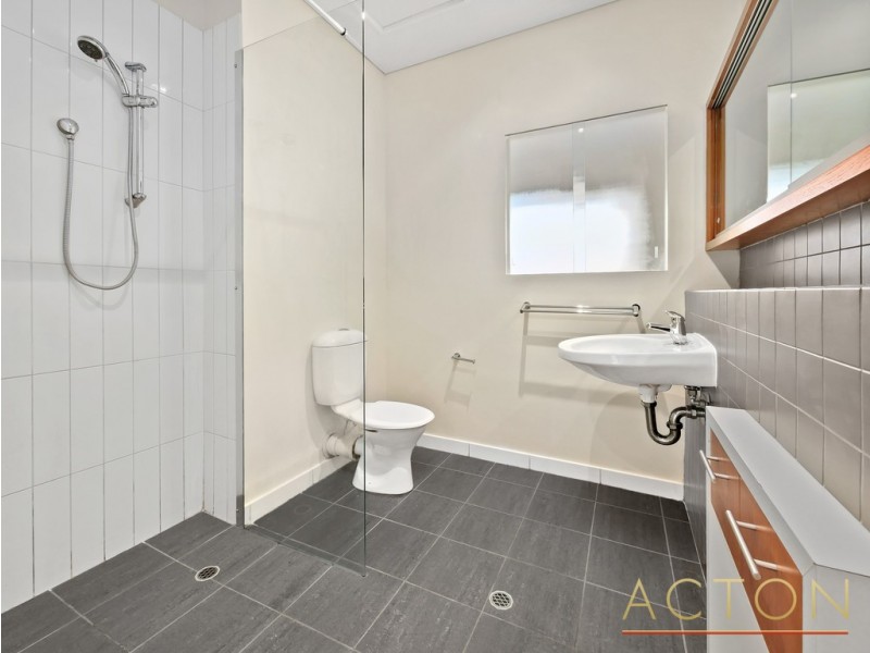 16C Princess Road, Crawley WA 6009