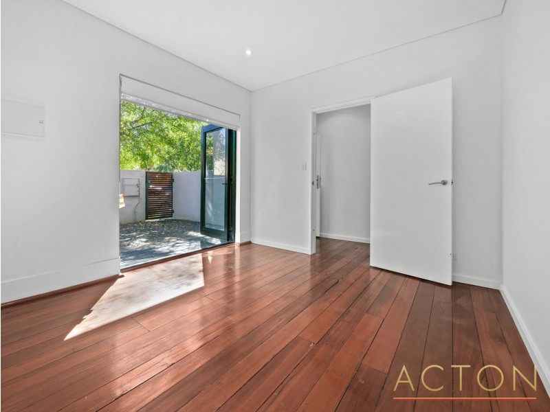 16C Princess Road, Crawley WA 6009