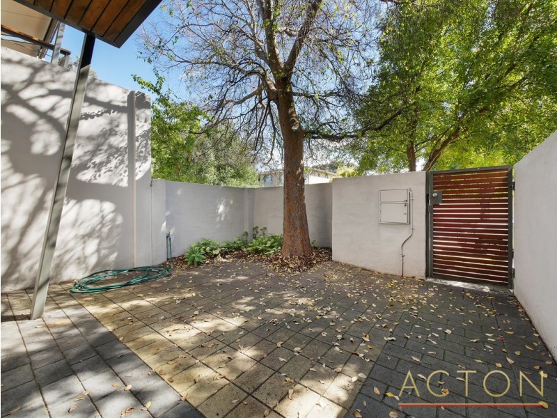 16C Princess Road, Crawley WA 6009