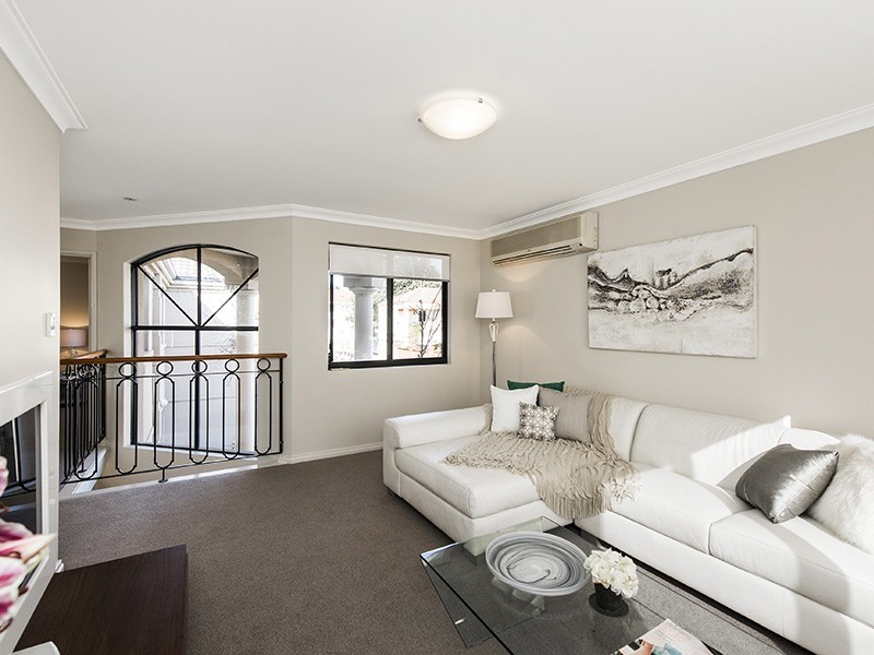 4/89 Mary Street, Como WA 6152