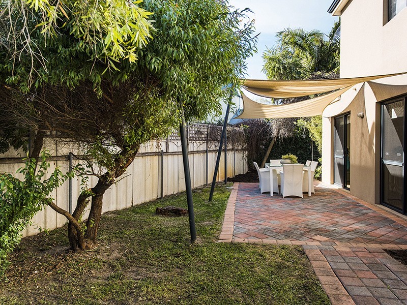 4/89 Mary Street, Como WA 6152