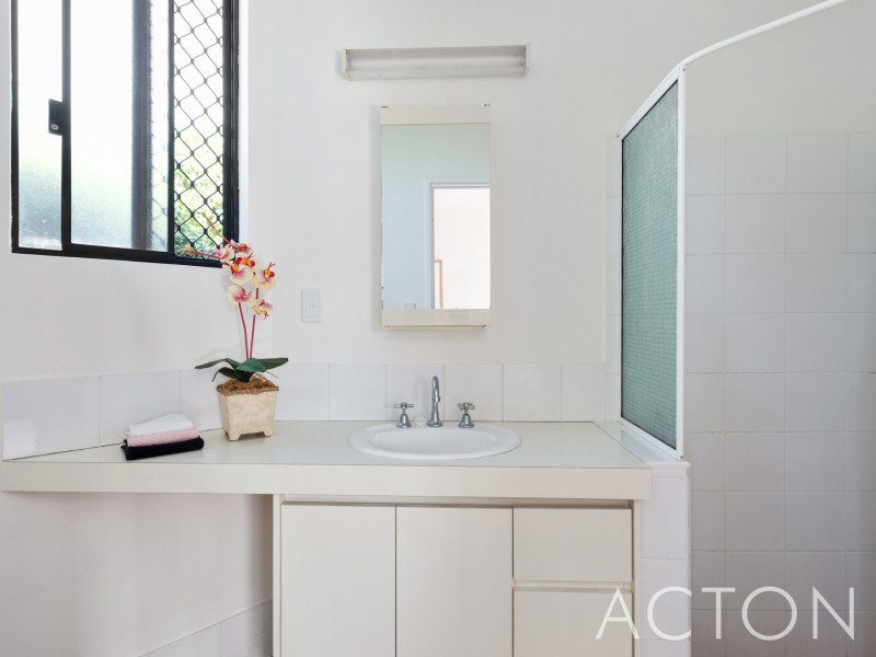 20 Arenga Court, Mount Claremont WA 6010