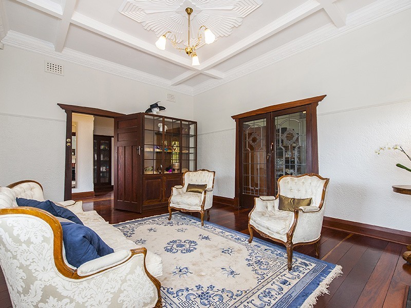 28 Doonan Road, Nedlands WA 6009