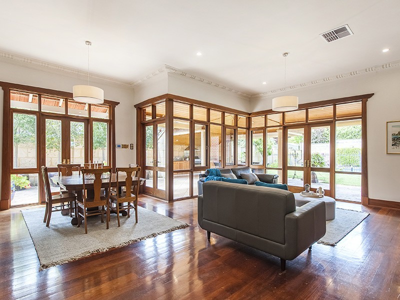 28 Doonan Road, Nedlands WA 6009