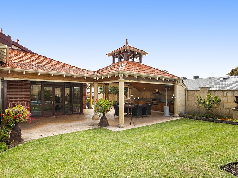 28 Doonan Road, Nedlands WA 6009