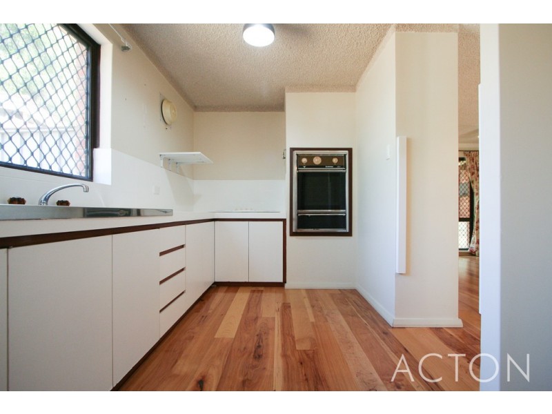 14/5 Henshaw Lane, Claremont WA 6010