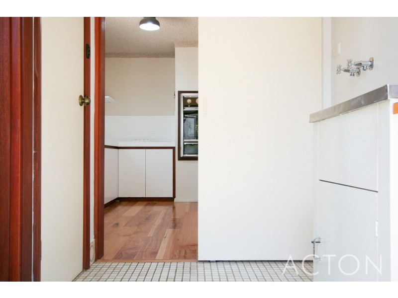 14/5 Henshaw Lane, Claremont WA 6010