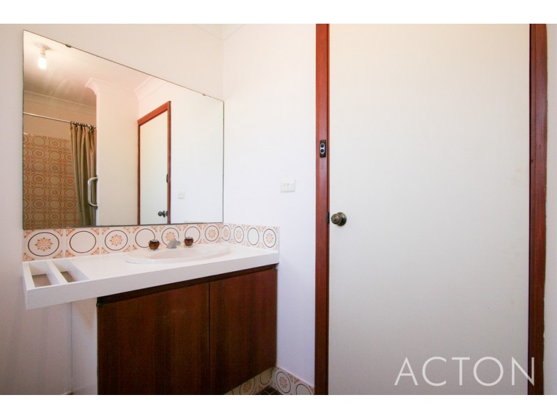 14/5 Henshaw Lane, Claremont WA 6010